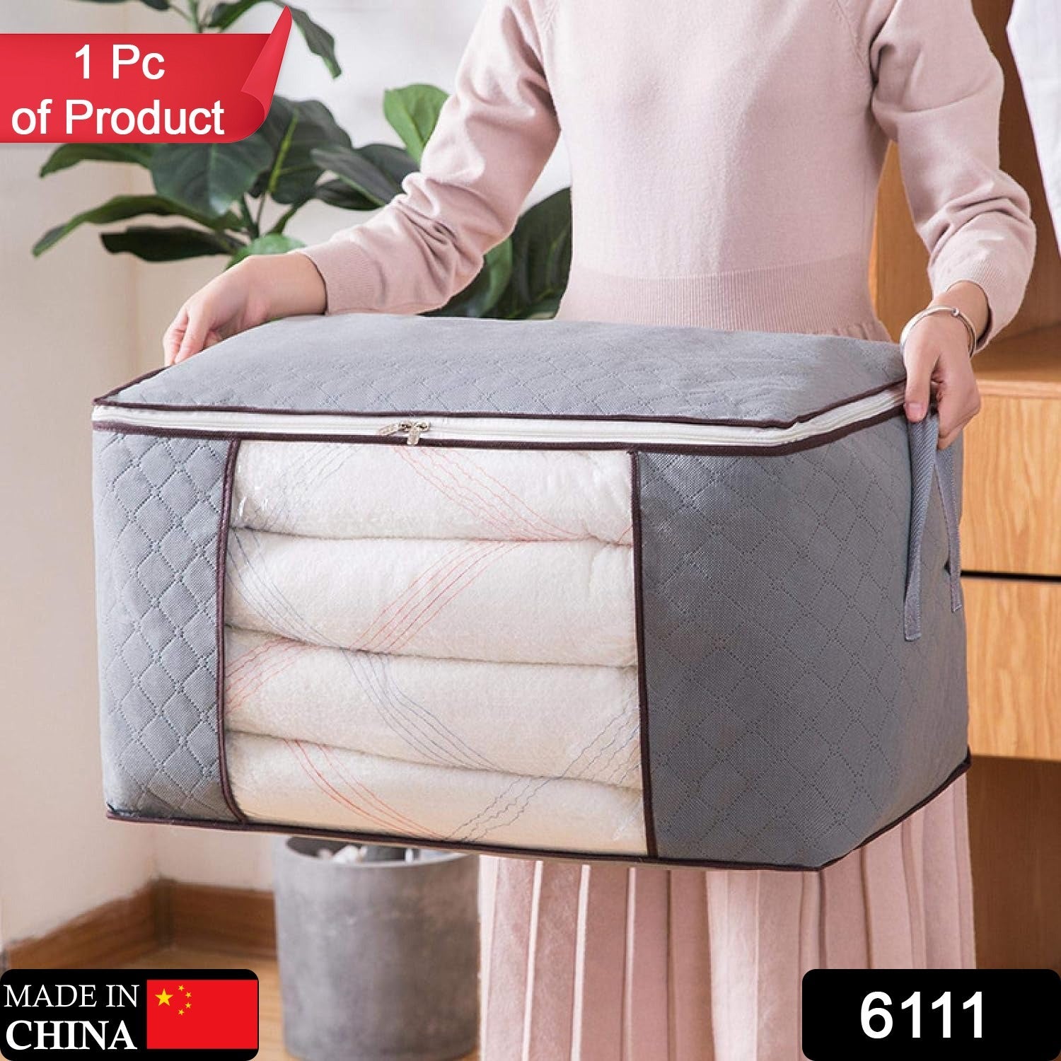 Travel bag for clothes and items, convenient storage Travel bag for clothes and items, convenient storage